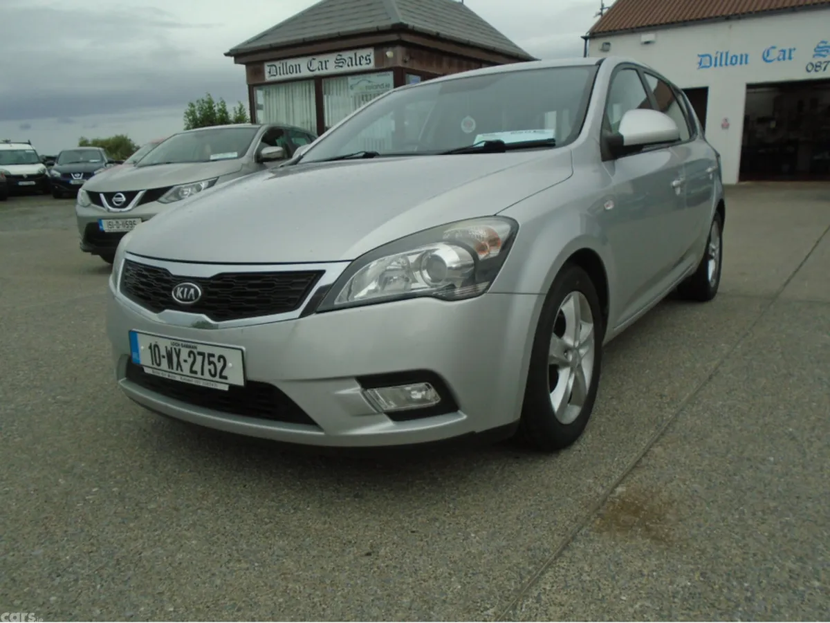Kia Ceed Hatchback, Diesel, 2010, Silver