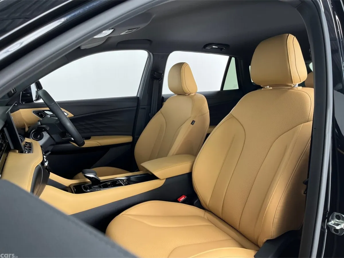 MG HS SUV, Petrol Hybrid, 2027, Black