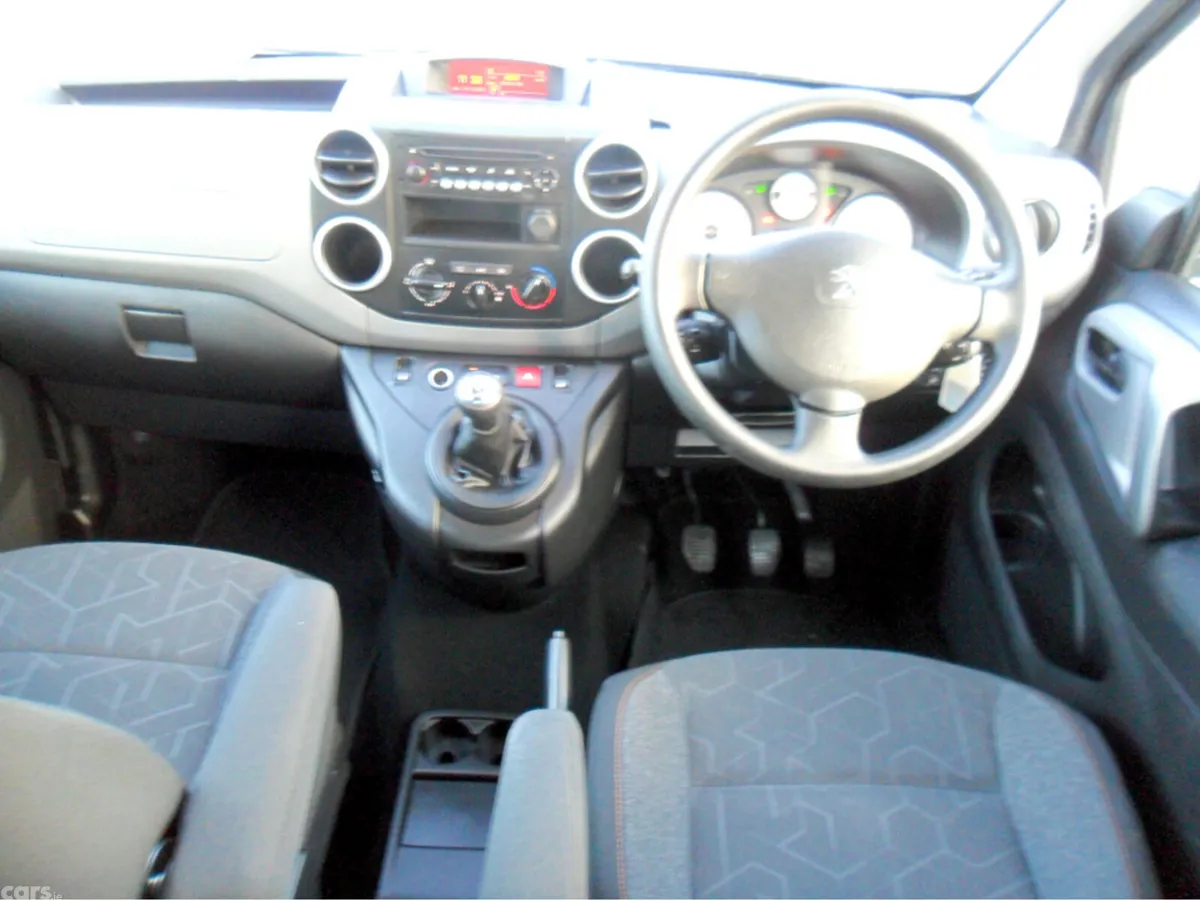 Peugeot Partner Estate, Diesel, 2018, Grey