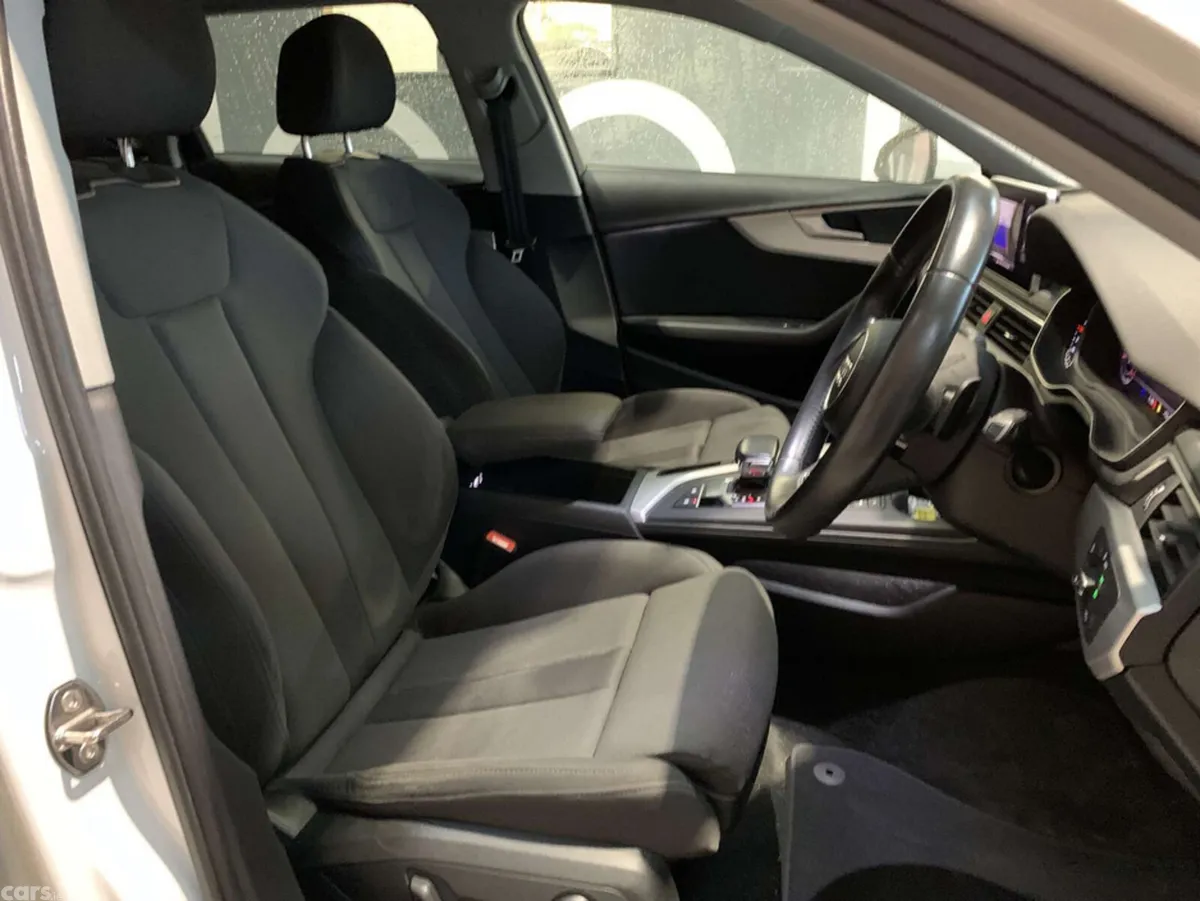 Audi A4 Estate, Petrol, 2018, White
