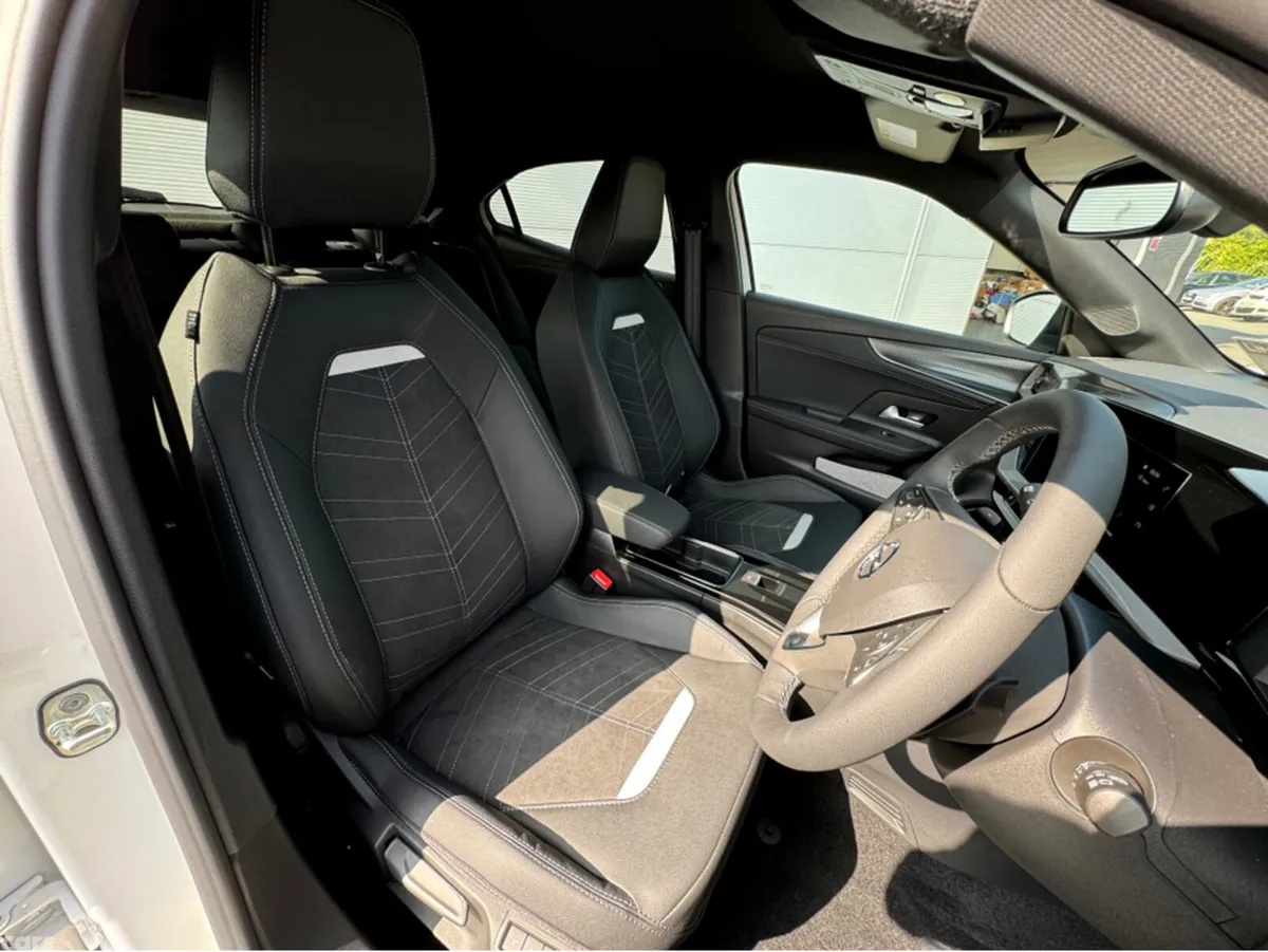 Opel Mokka SUV, Petrol Hybrid, 2026, White