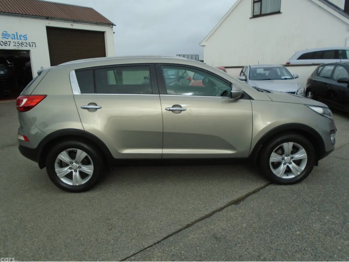 Kia Sportage SUV, Diesel, 2011, Beige