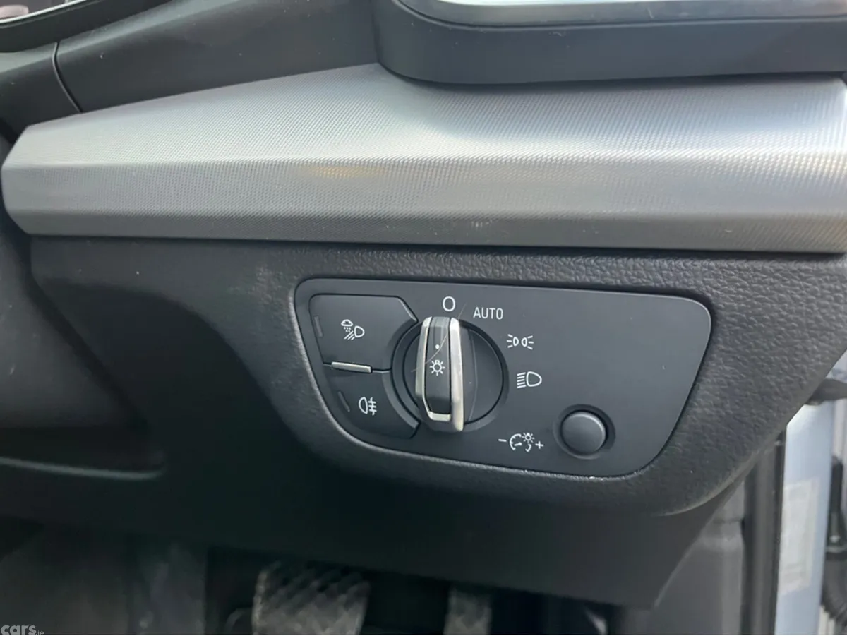 Audi Q5 SUV, Diesel, 2018, Grey