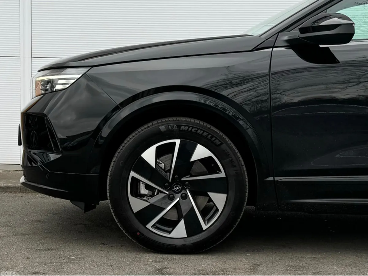 Opel Grandland SUV, Electric, 2026, Black