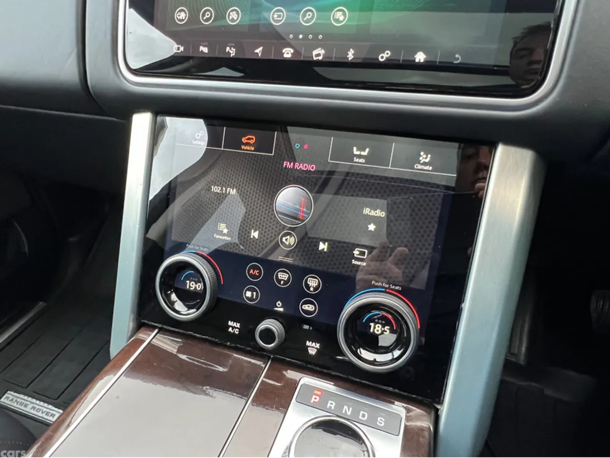 Land Rover Range Rover SUV, Petrol Plug-in Hybrid, 2018, Black