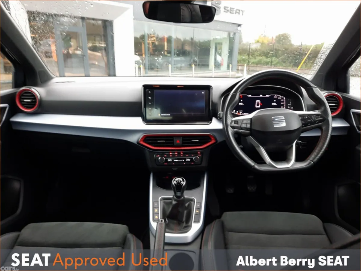 SEAT Arona Hatchback, Petrol, 2022, Grey