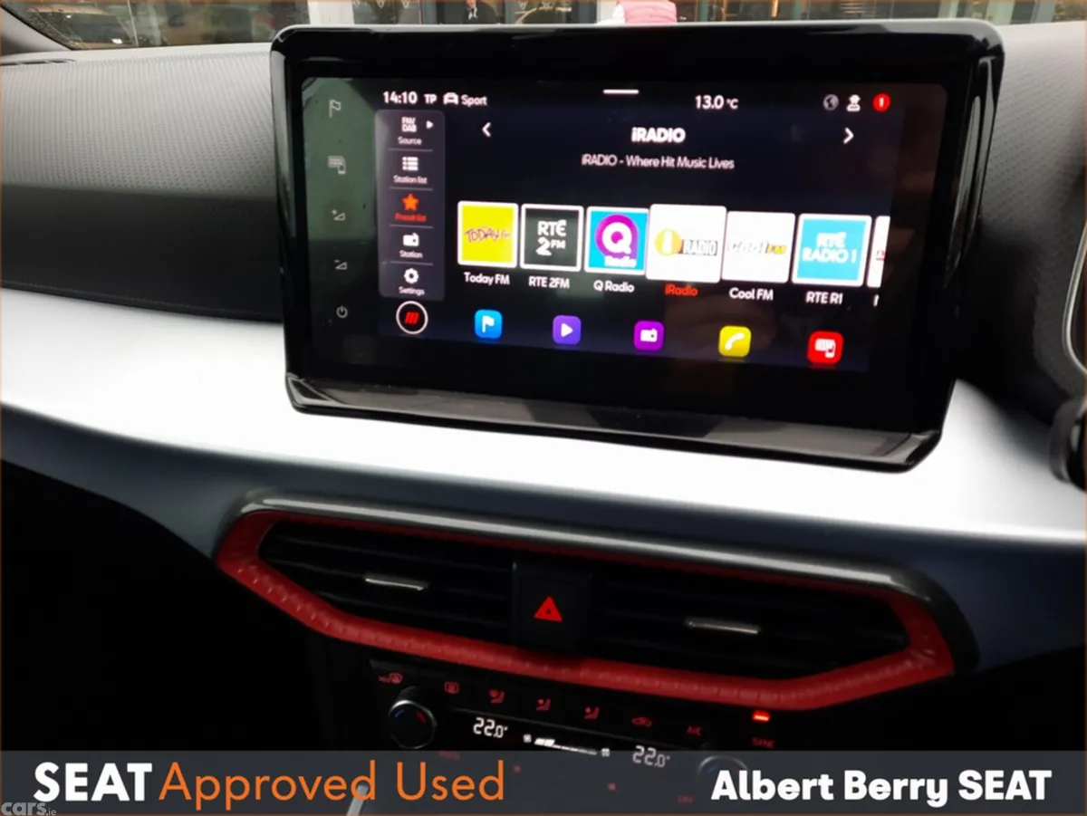 SEAT Arona Hatchback, Petrol, 2022, Grey