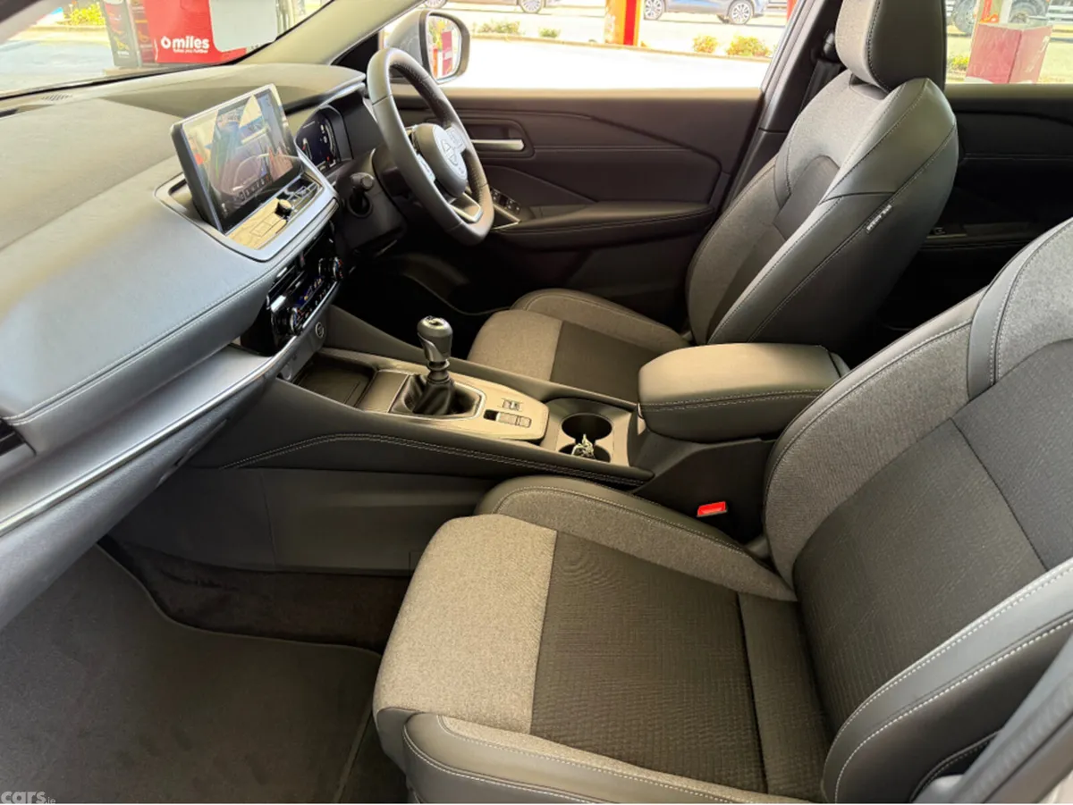 Nissan Qashqai SUV, Petrol, 2027, Grey