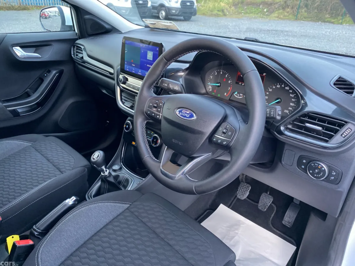 Ford Puma MPV, Petrol Hybrid, 2023, White