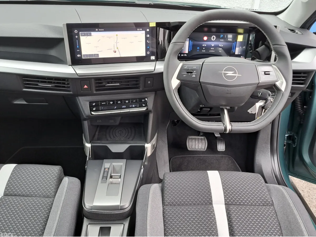 Opel Frontera MPV, Petrol Hybrid, 2026, Green