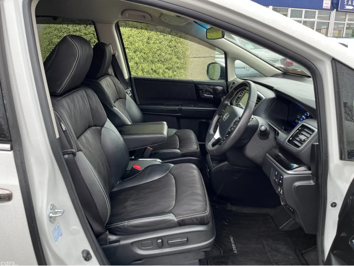 Honda Odyssey MPV, Petrol Hybrid, 2020, White