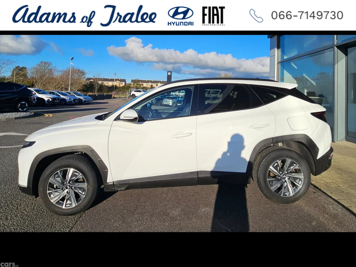 Hyundai Tucson MPV, Petrol Hybrid, 2024, White