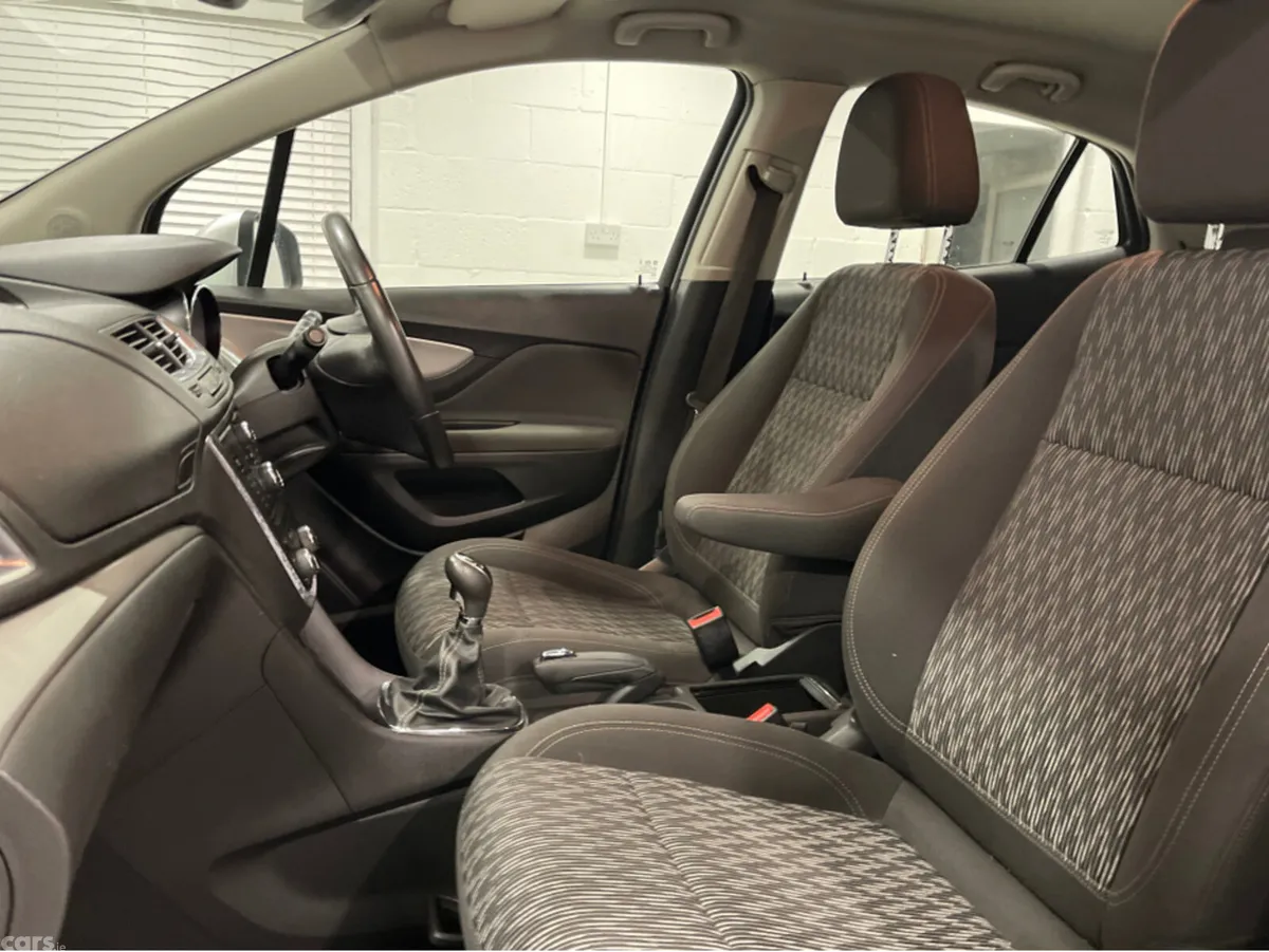 Opel Mokka Hatchback, Diesel, 2015, Silver