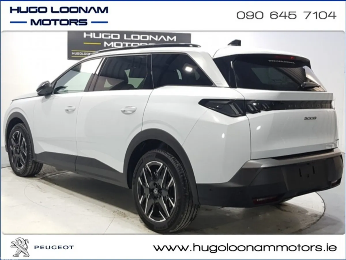 Peugeot 5008 SUV, Petrol Hybrid, 2026, Blue