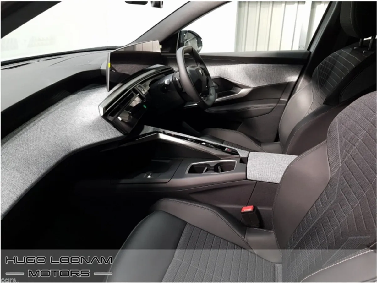 Peugeot 3008 SUV, Petrol Hybrid, 2026, White