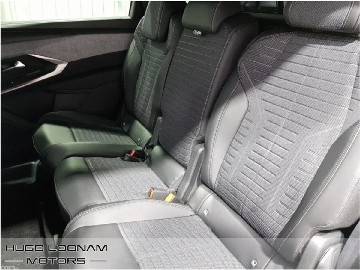 Peugeot 5008 SUV, Electric, 2026, Blue