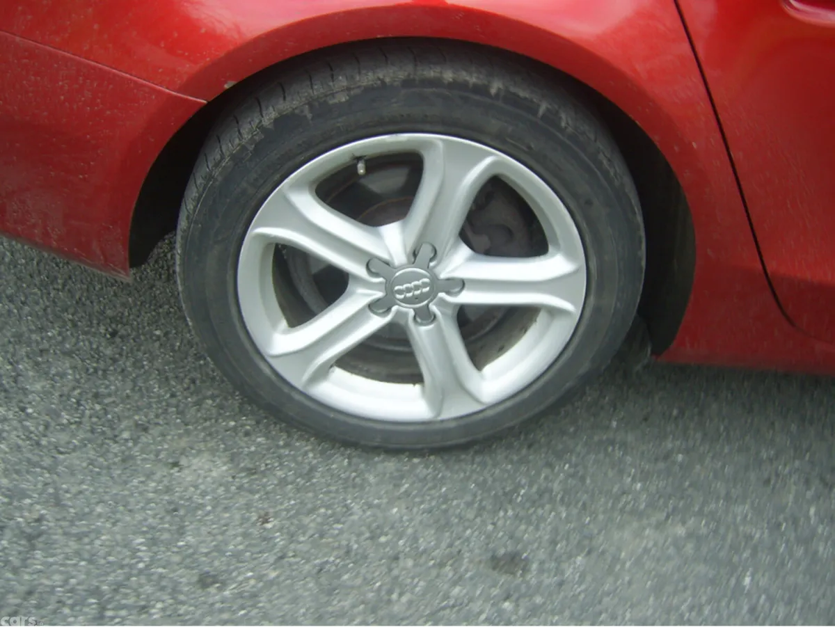 Audi A4 Saloon, Diesel, 2014, Red