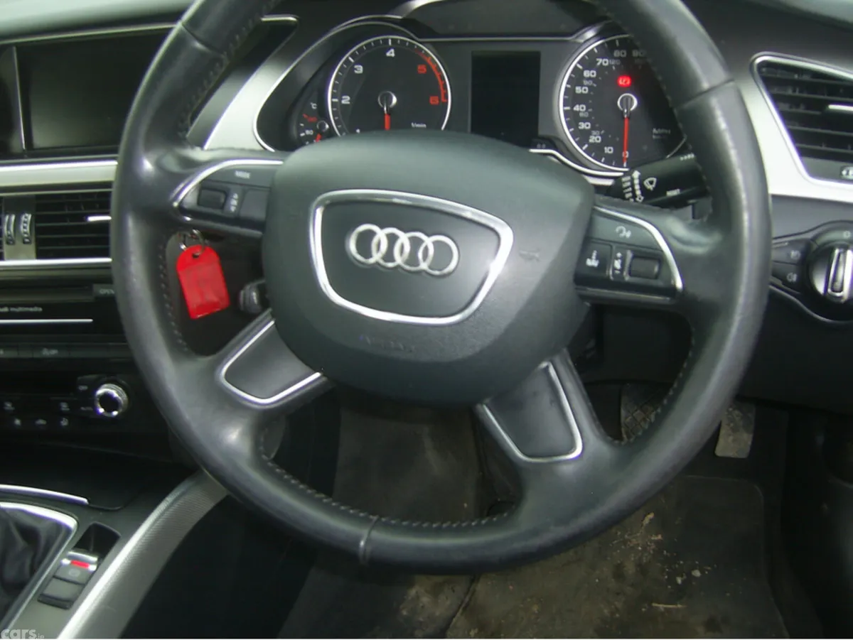 Audi A4 Saloon, Diesel, 2014, Red