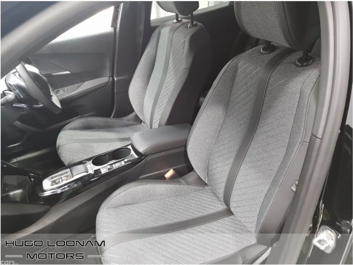 Peugeot 2008 SUV, Petrol Hybrid, 2026, Black