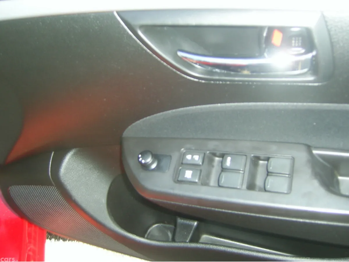 Suzuki Swift Hatchback, Petrol, 2014, Red