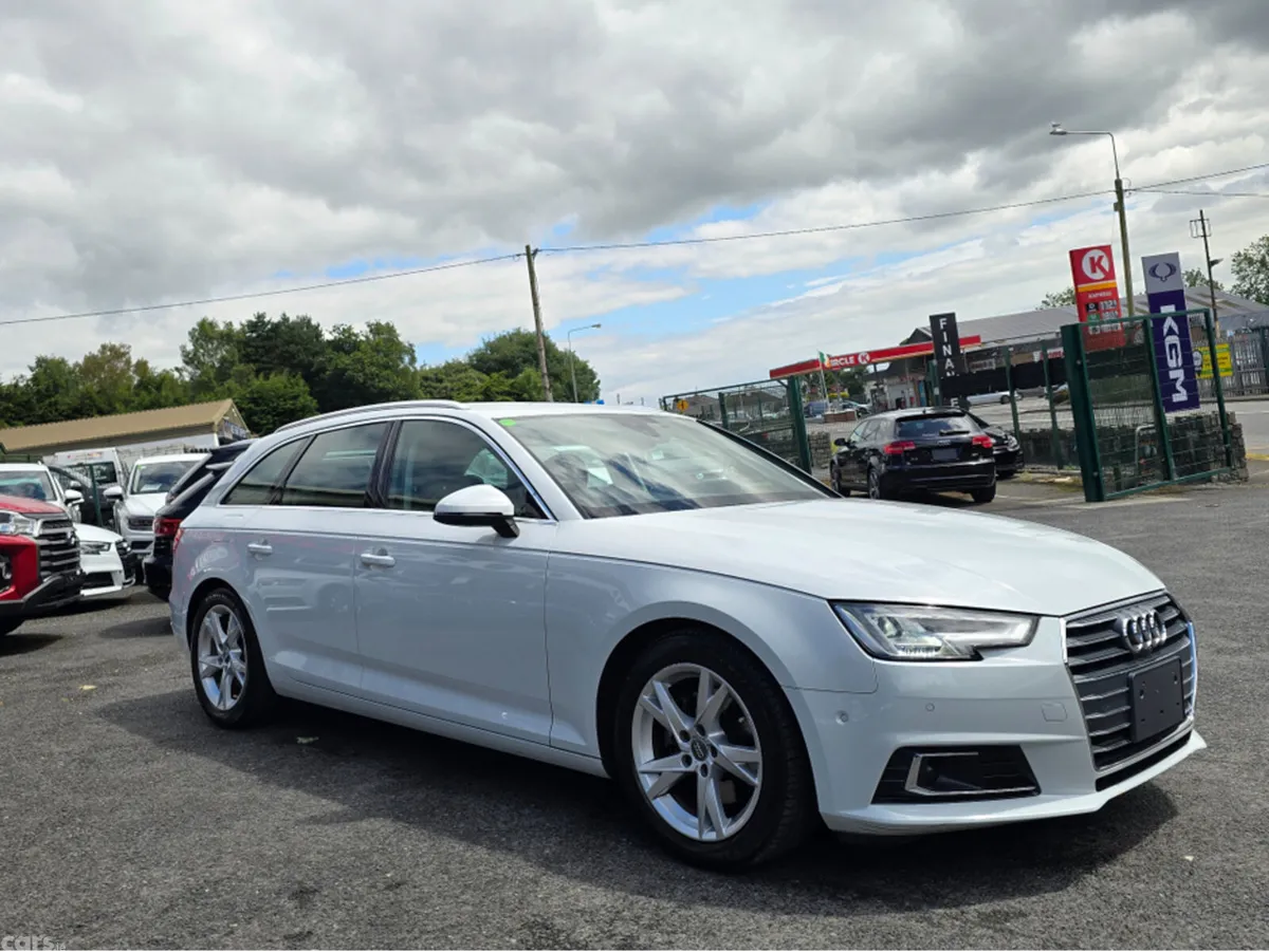 Audi A4 Estate, Petrol, 2017, White