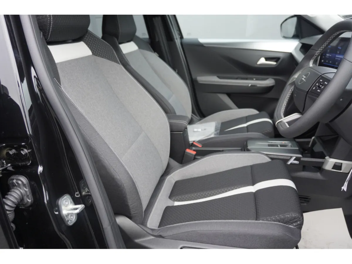 Opel Frontera SUV, Petrol Hybrid, 2026, Black