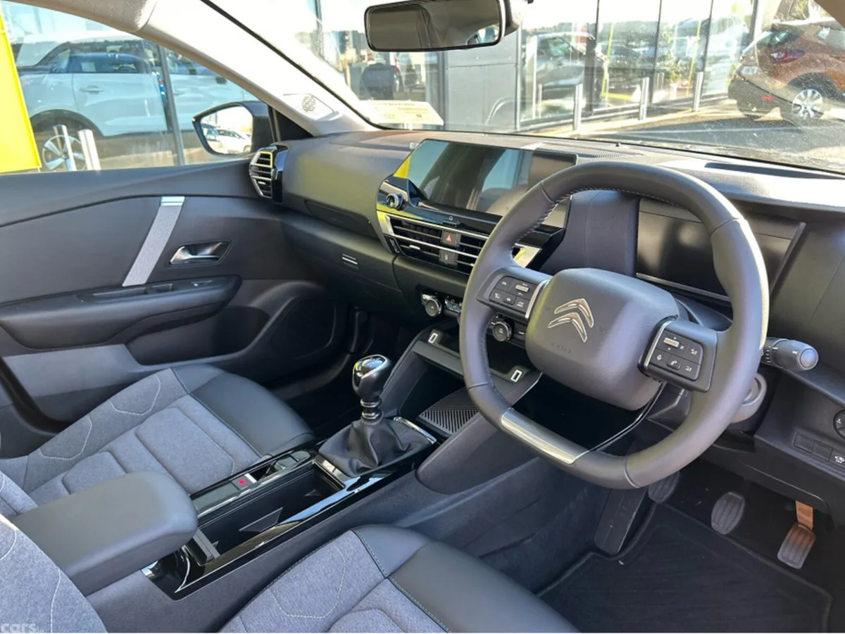 Citroen C4 Hatchback, Petrol, 2026, Blue