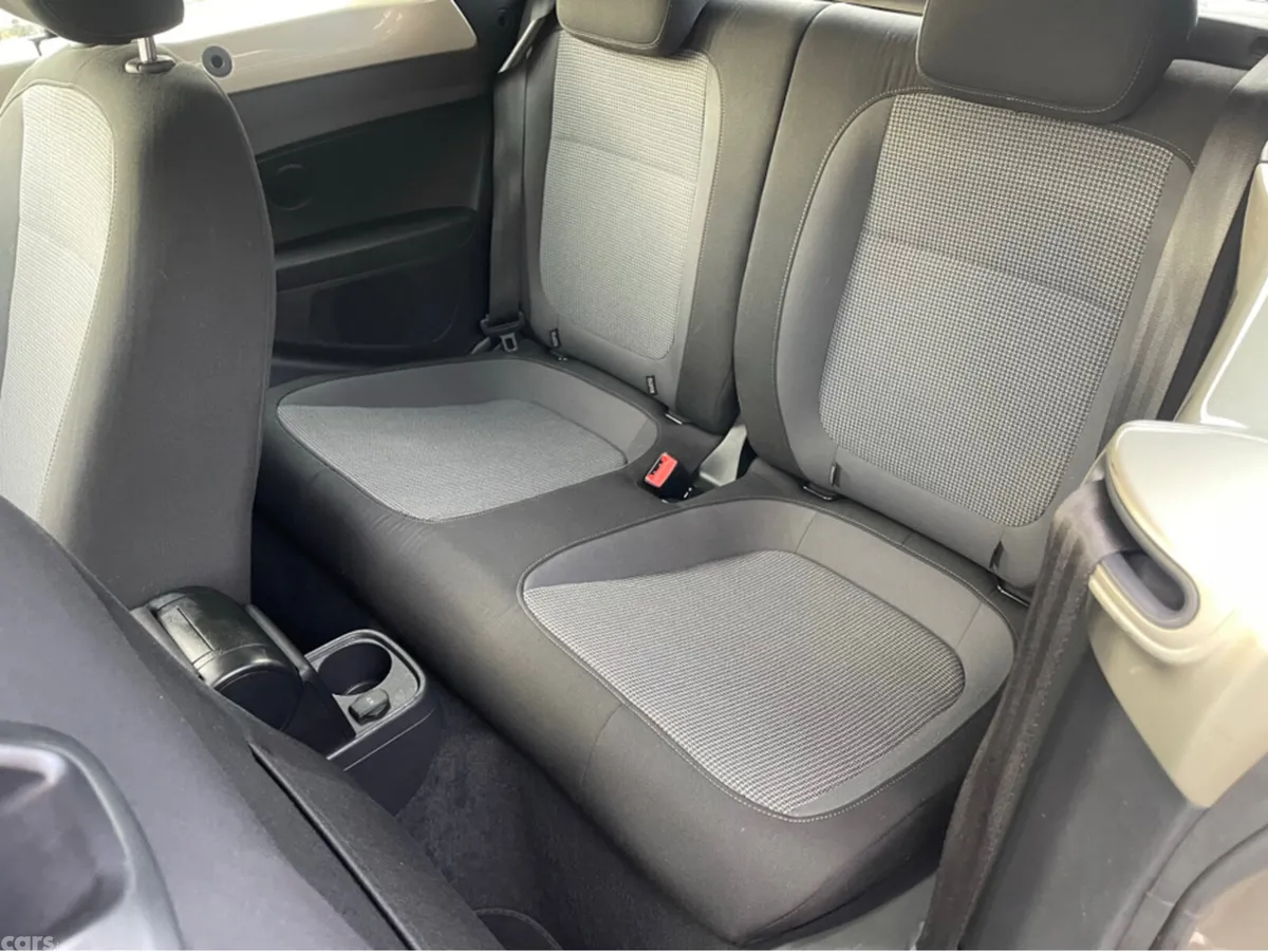 Volkswagen Beetle Saloon, Petrol, 2015, Silver