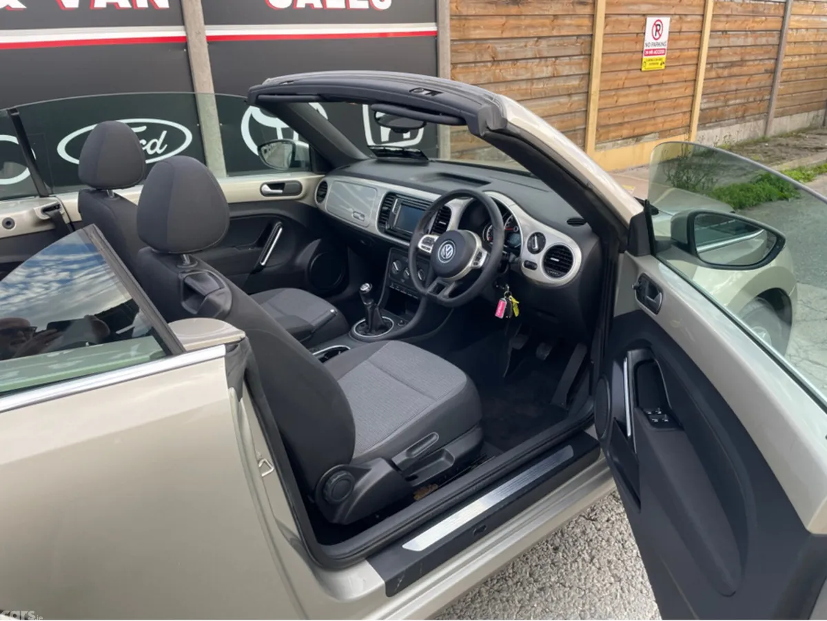 Volkswagen Beetle Saloon, Petrol, 2015, Silver