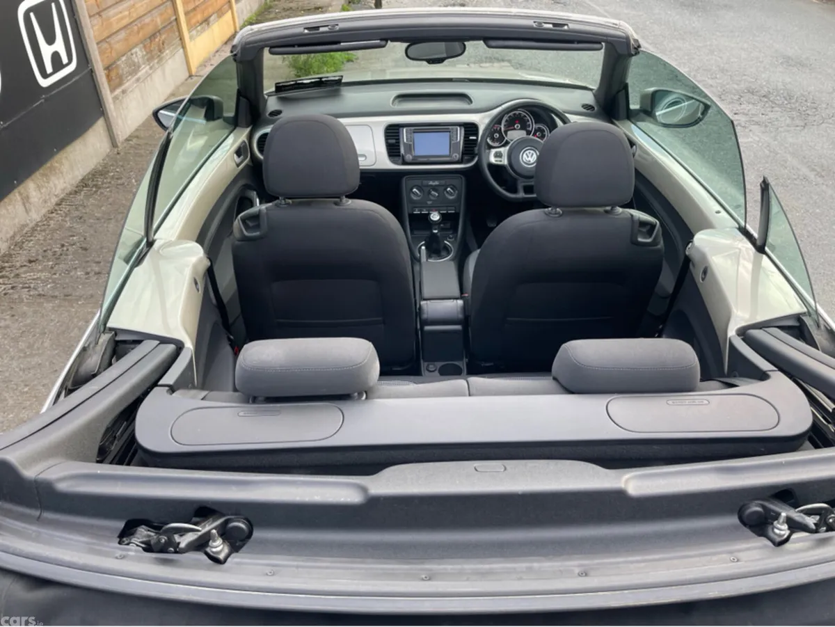 Volkswagen Beetle Saloon, Petrol, 2015, Silver