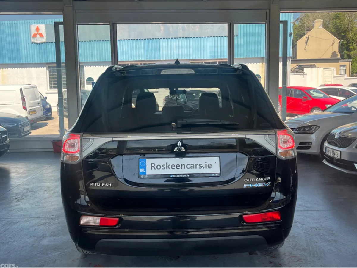 Mitsubishi Outlander Estate, Petrol Plug-in Hybrid, 2015, Black