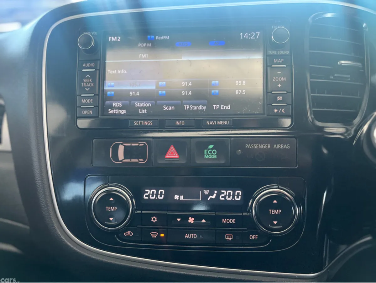 Mitsubishi Outlander Estate, Petrol Plug-in Hybrid, 2015, Black