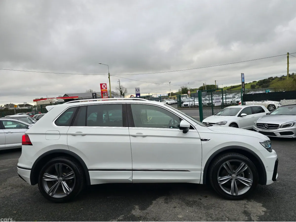 Volkswagen Tiguan MPV, Petrol, 2018, White