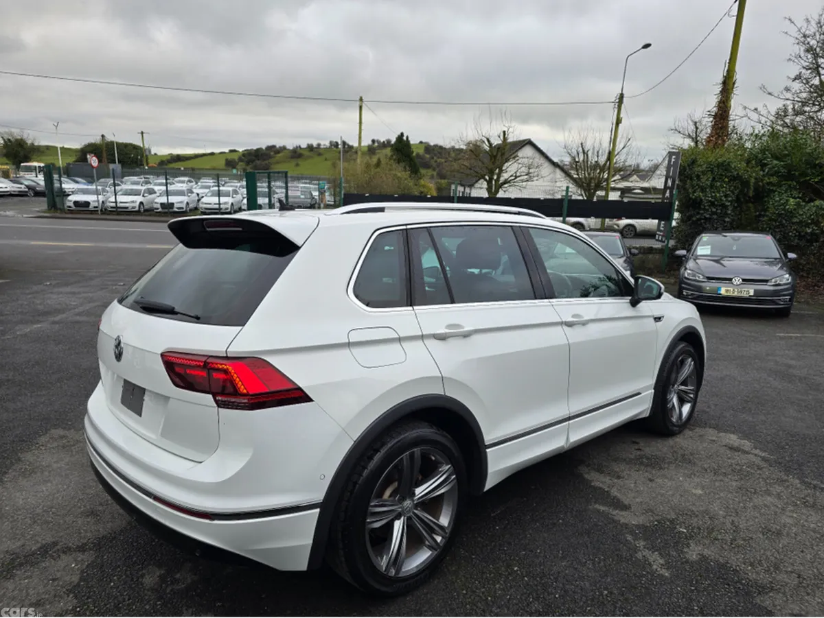 Volkswagen Tiguan MPV, Petrol, 2018, White