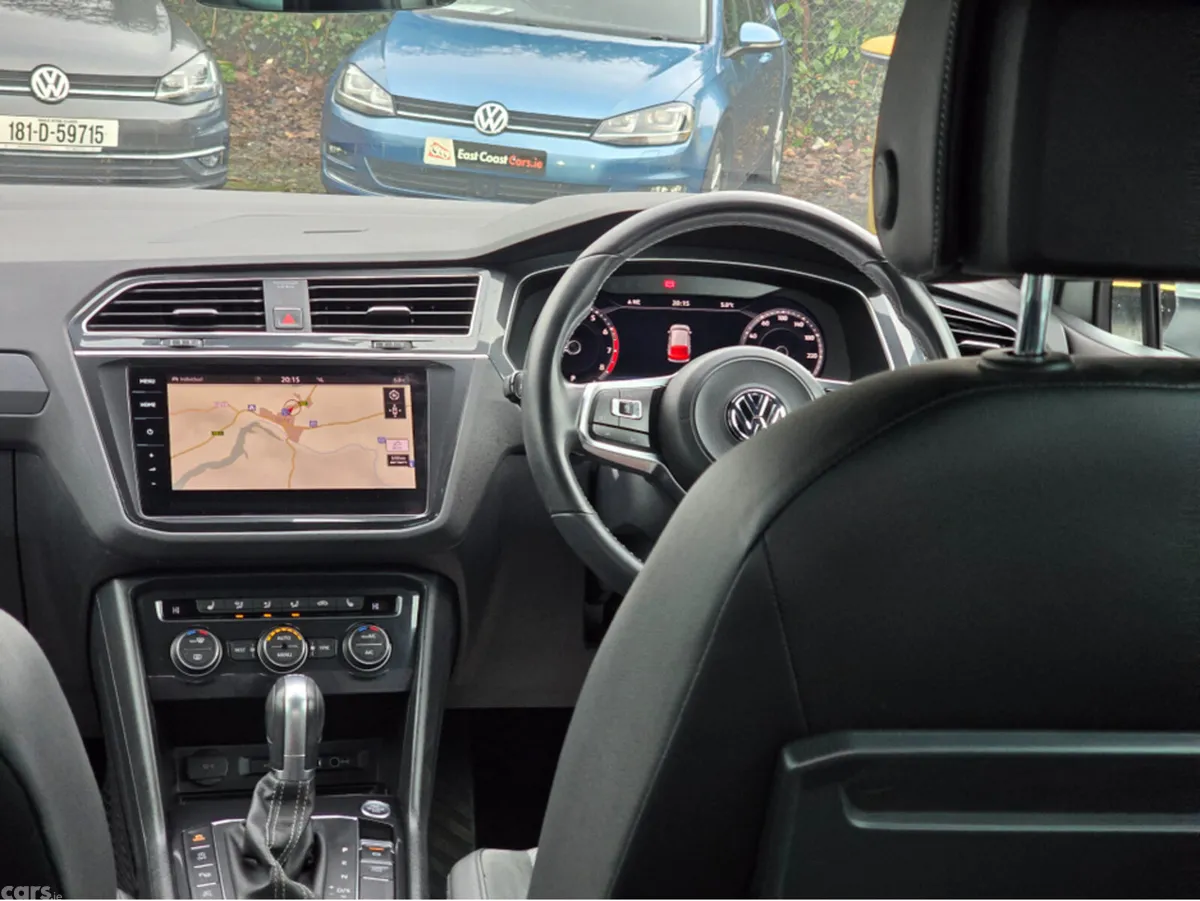 Volkswagen Tiguan MPV, Petrol, 2018, White