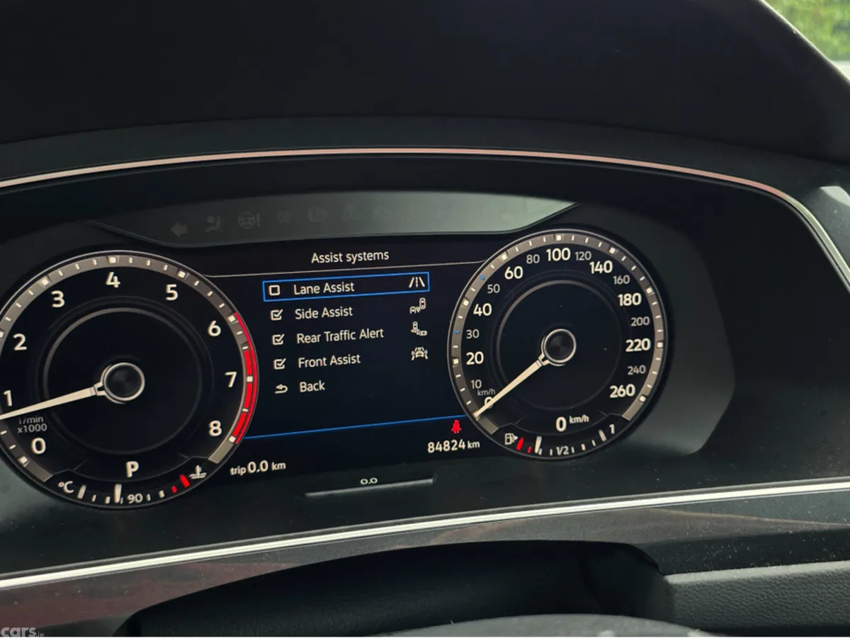 Volkswagen Tiguan MPV, Petrol, 2018, White