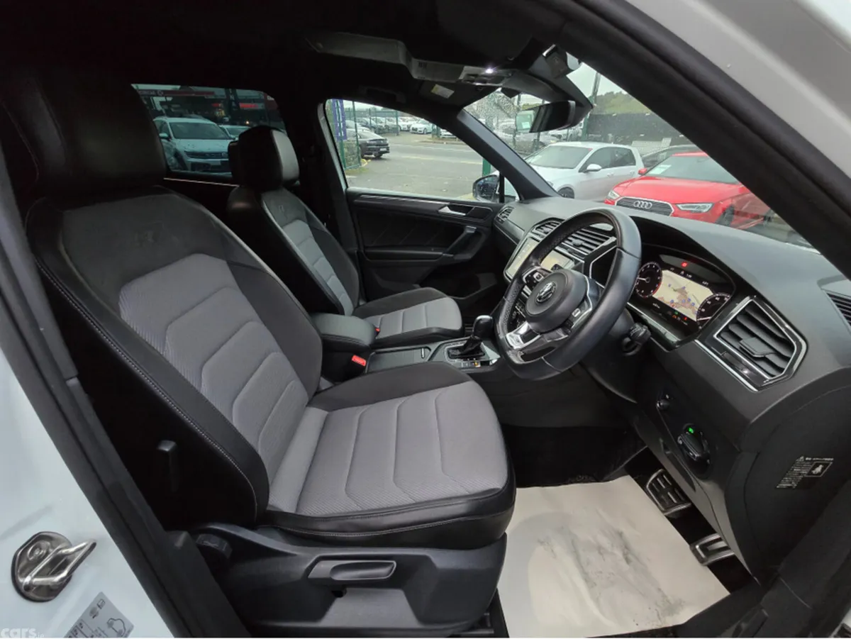 Volkswagen Tiguan SUV, Petrol, 2017, White