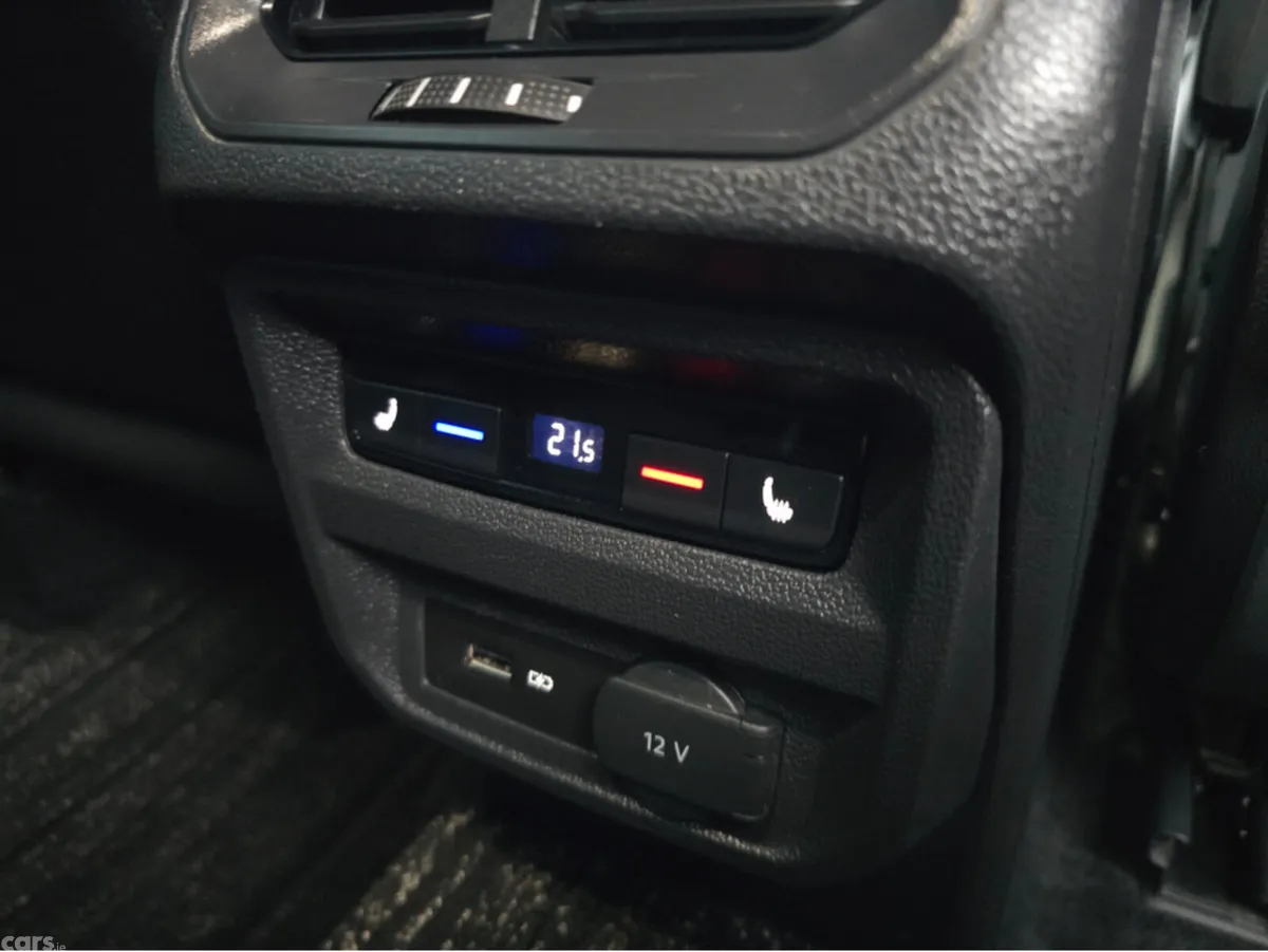 Volkswagen Tiguan SUV, Petrol, 2017, White