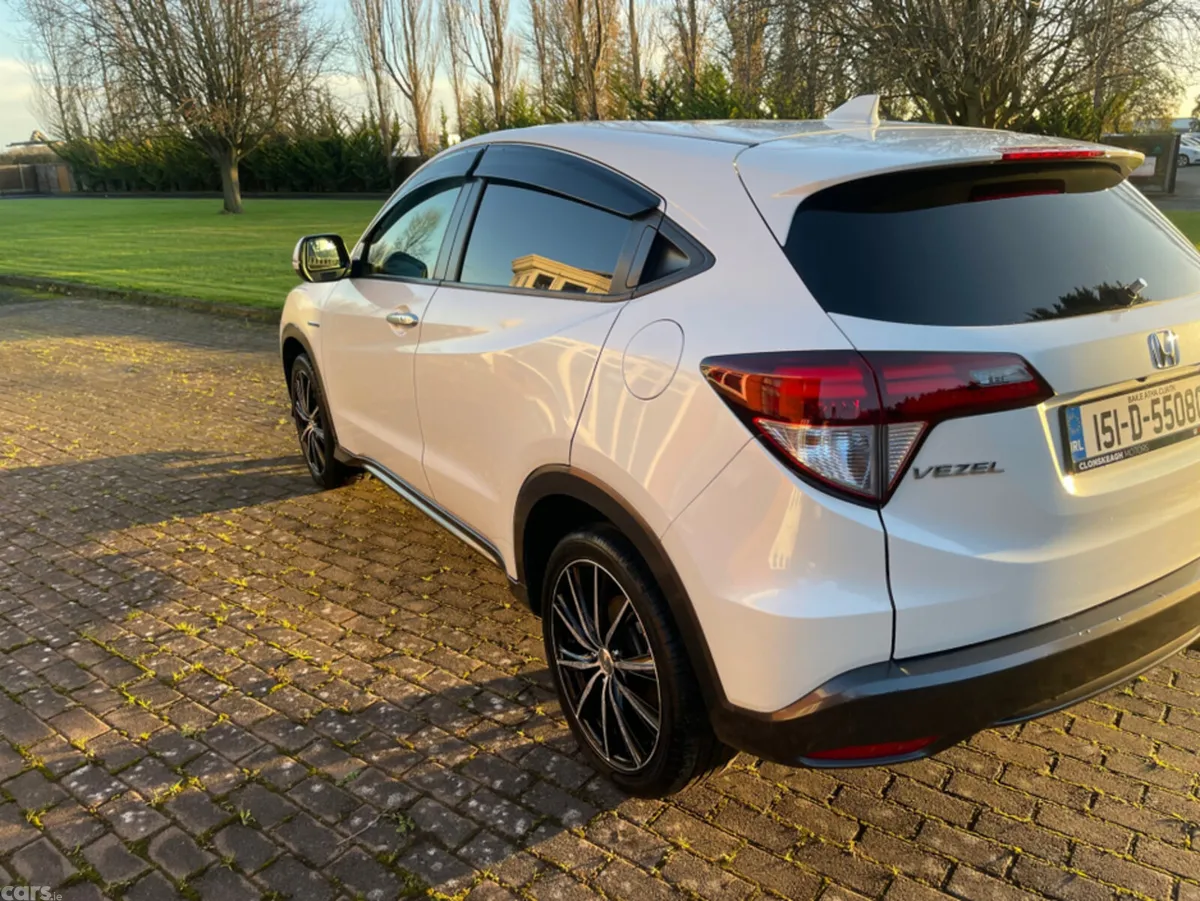 Honda Vezel MPV, Petrol Hybrid, 2015, White