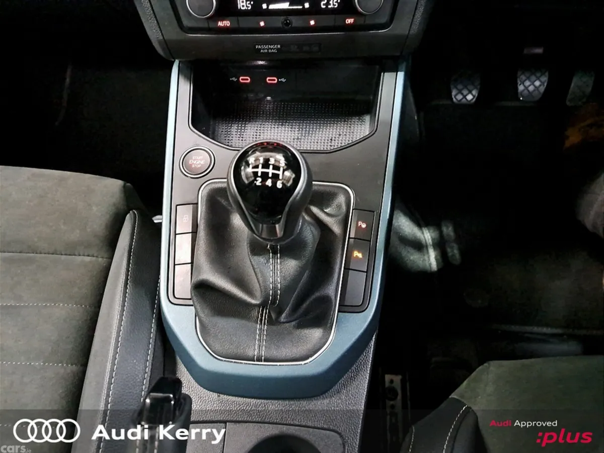 SEAT Arona Hatchback, Petrol, 2025, Grey