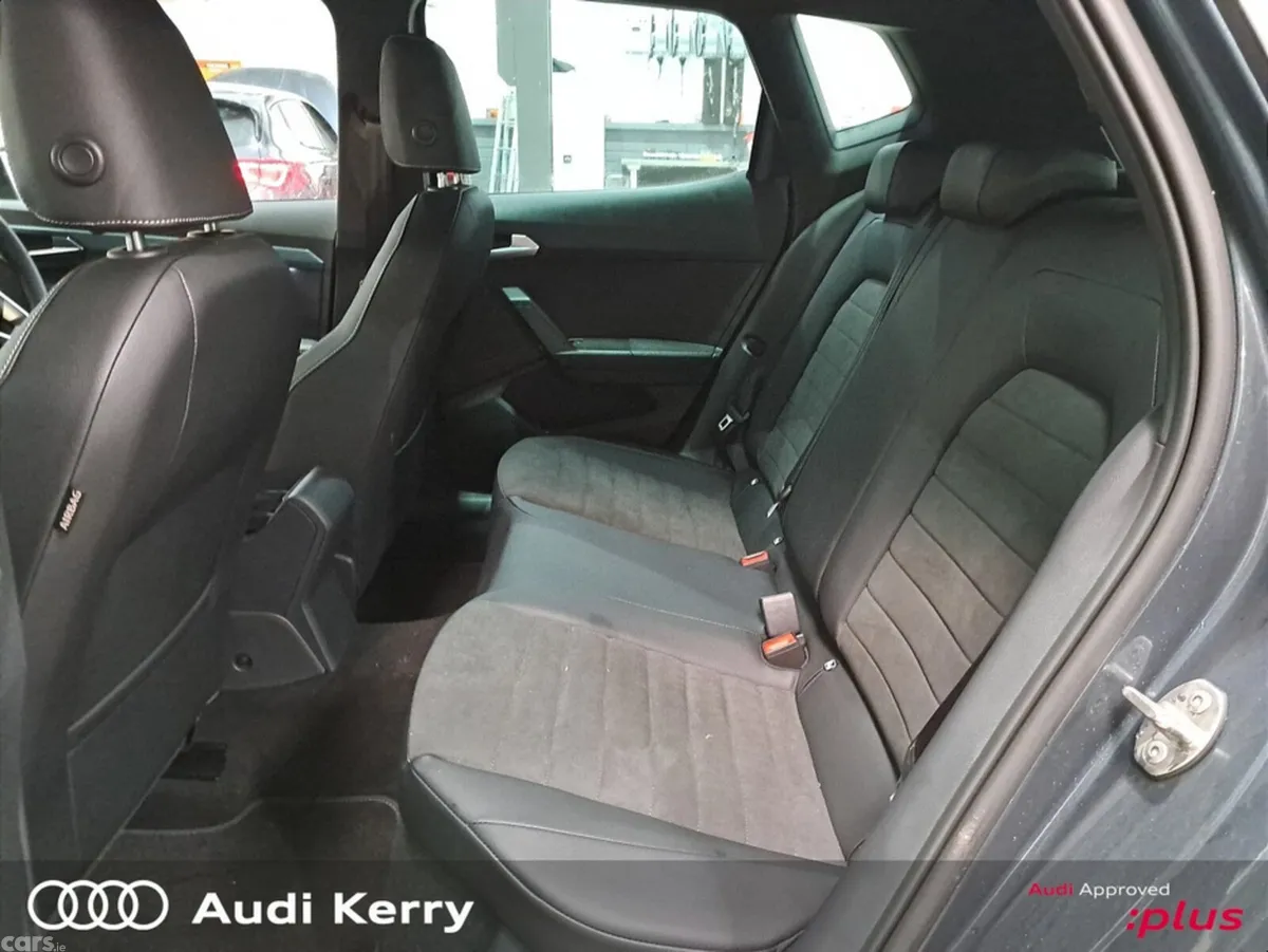 SEAT Arona Hatchback, Petrol, 2025, Grey