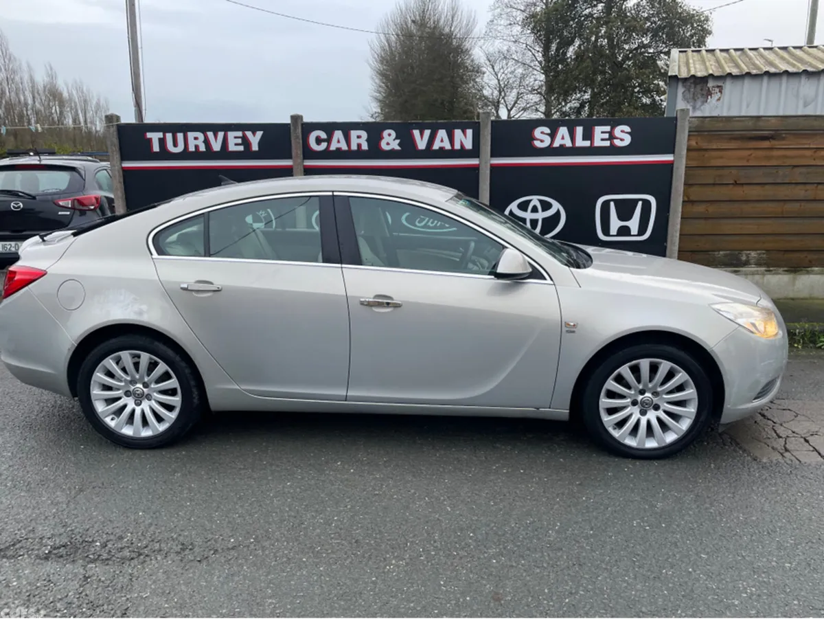 Vauxhall Insignia Hatchback, Diesel, 2010, Silver
