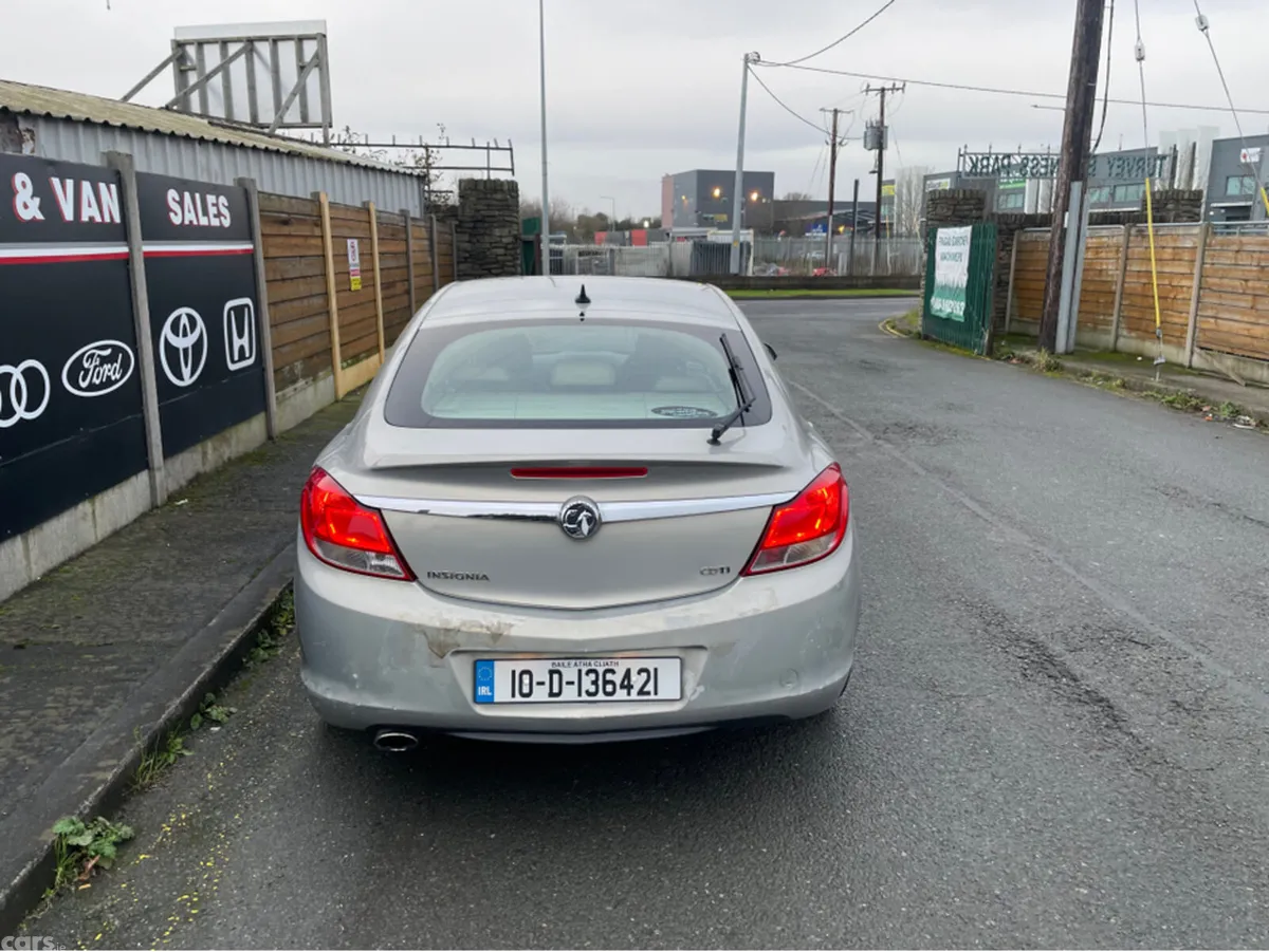 Vauxhall Insignia Hatchback, Diesel, 2010, Silver