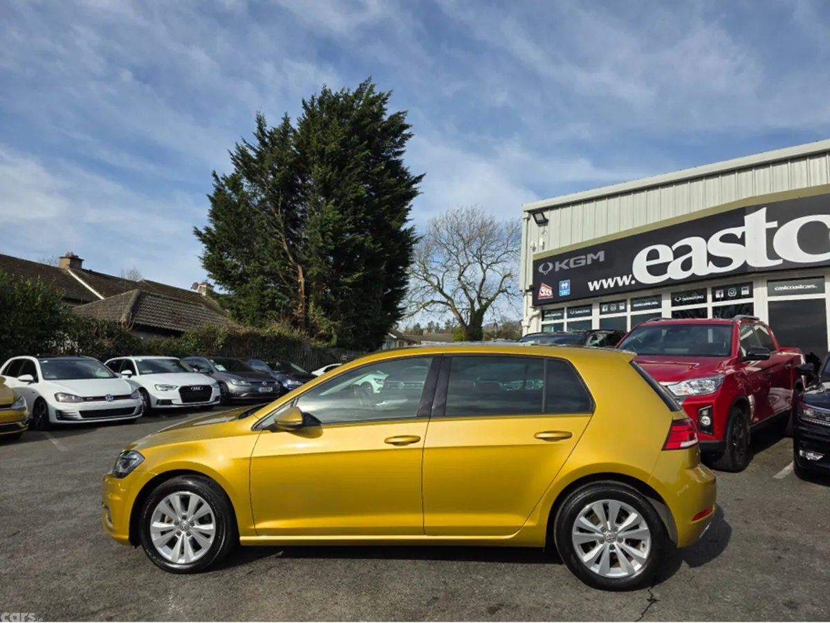 Volkswagen Golf Hatchback, Petrol, 2017, Gold