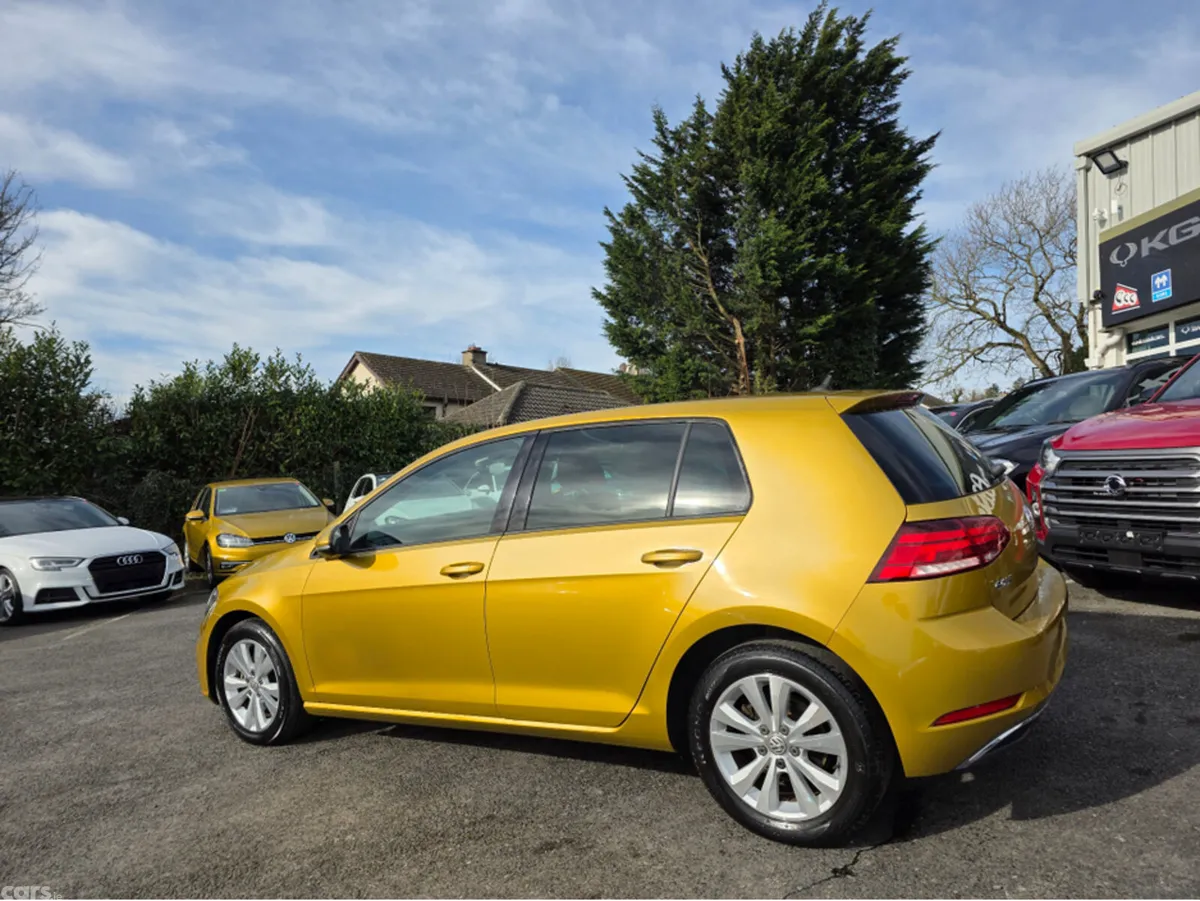 Volkswagen Golf Hatchback, Petrol, 2017, Gold