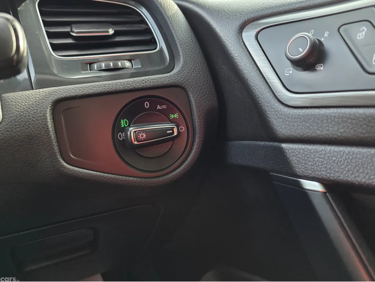 Volkswagen Golf Hatchback, Petrol, 2017, Gold