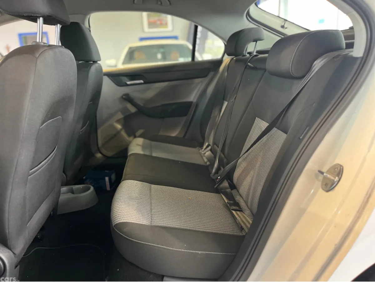 SEAT Toledo Hatchback, Diesel, 2013, White