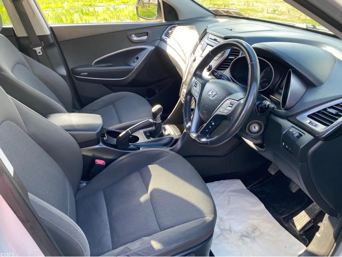 Hyundai Santa Fe Estate, Diesel, 2015, Silver