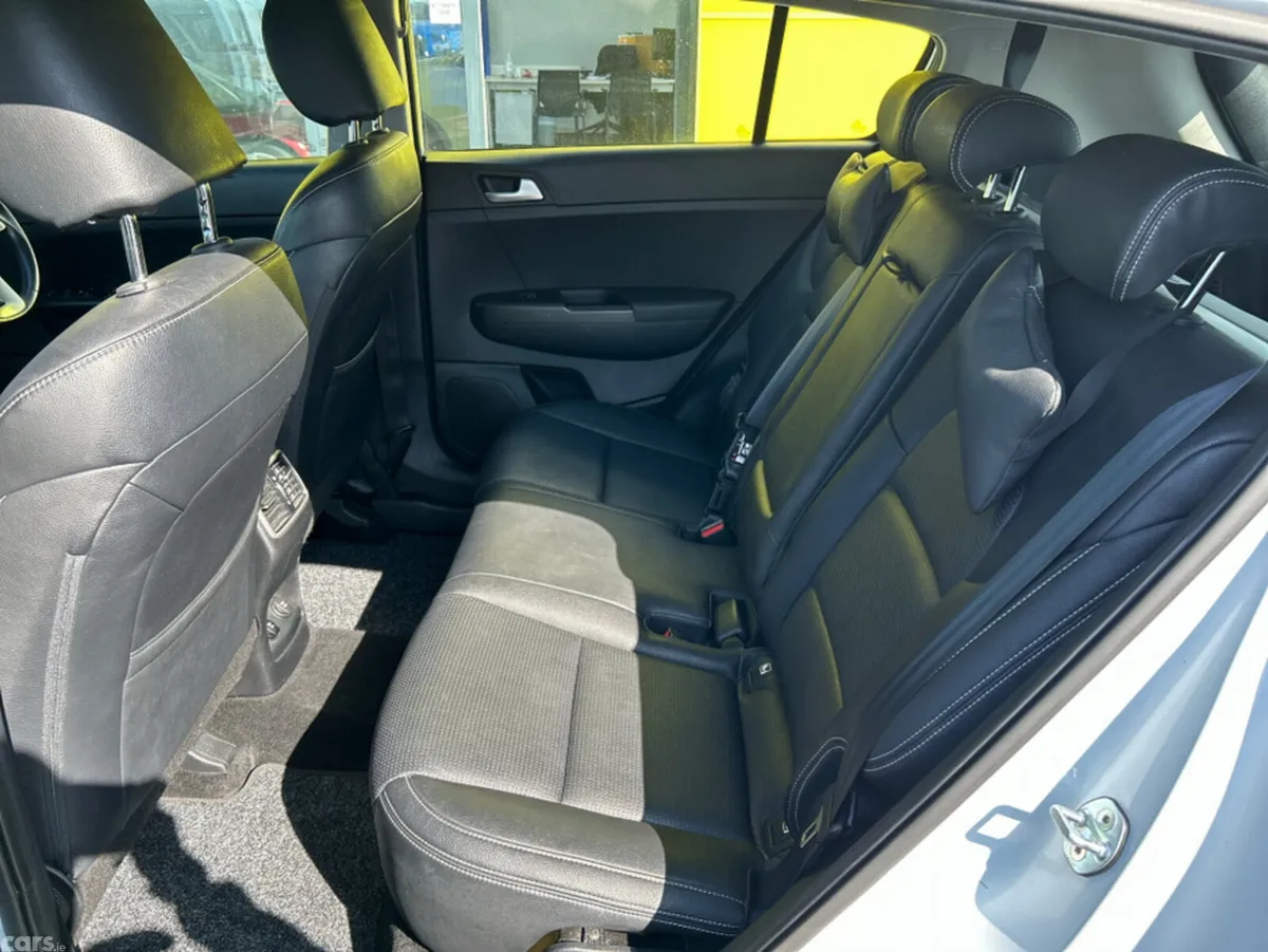 Kia Sportage MPV, Diesel, 2020, White