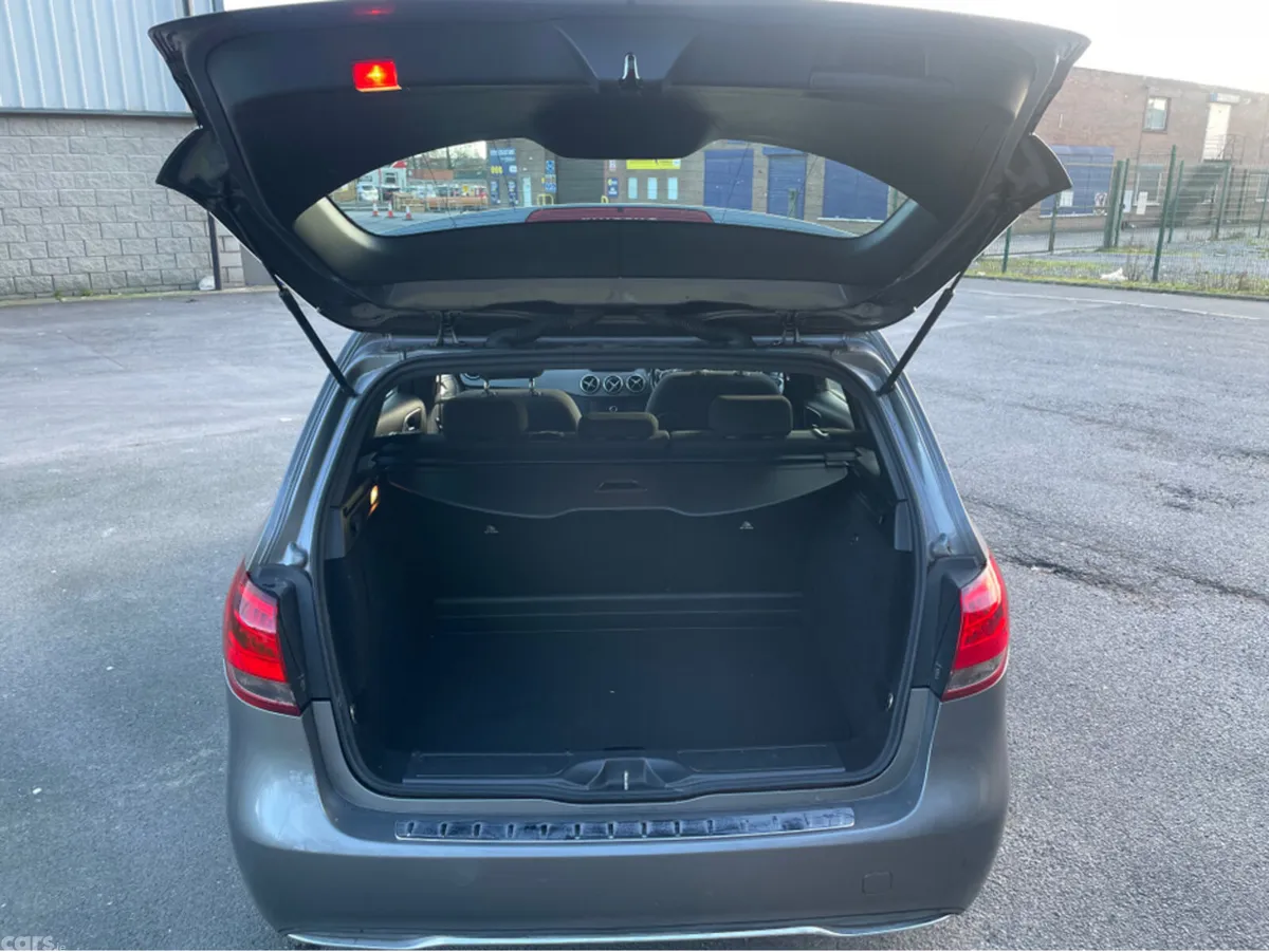 Mercedes-Benz B-Class MPV, Petrol, 2016, Grey